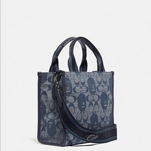 BAPE X COACH TOTE 22 IN SIGNATURE CHAMBRAY